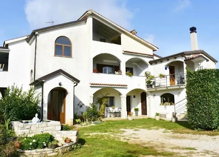 Loredana Kat By Interhome Umag