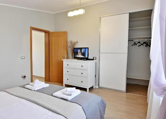 Loredana Kat By Interhome Apartman *