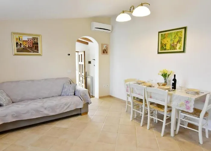 Apartman Loredana Kat By Interhome Umag