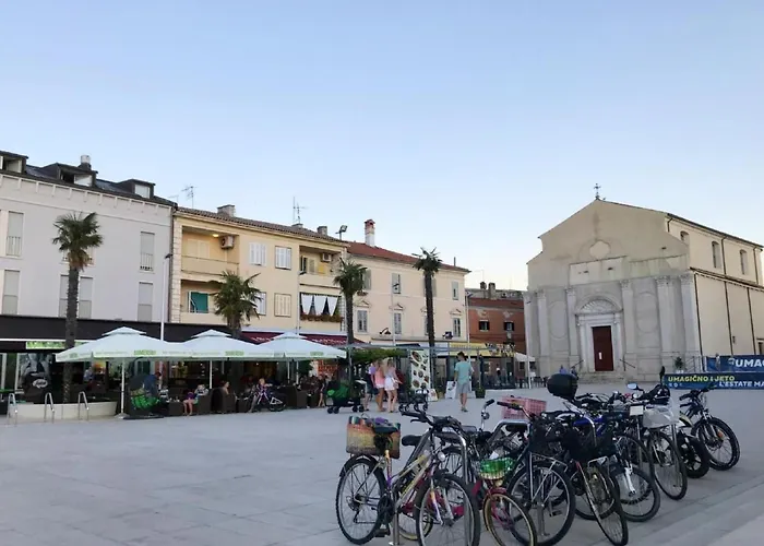 Apartman Loredana Kat By Interhome