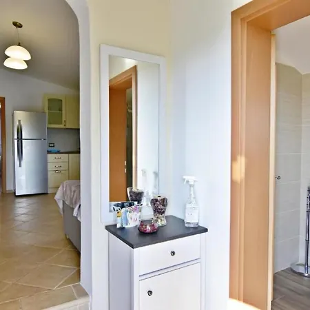 Loredana Kat By Interhome *