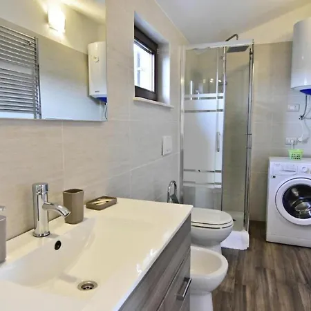 Loredana Kat By Interhome Apartment